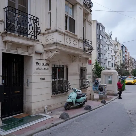 Apartment 3-bedroom, 2-bathroom In A Stylish Building