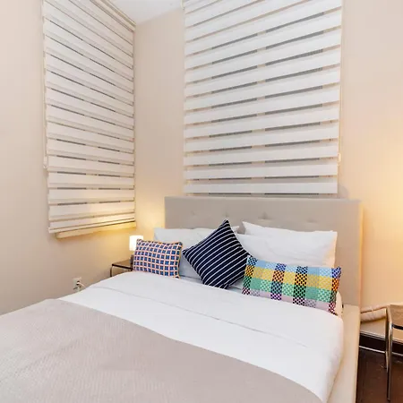 Apartamento 3-bedroom, 2-bathroom In A Stylish Building *
